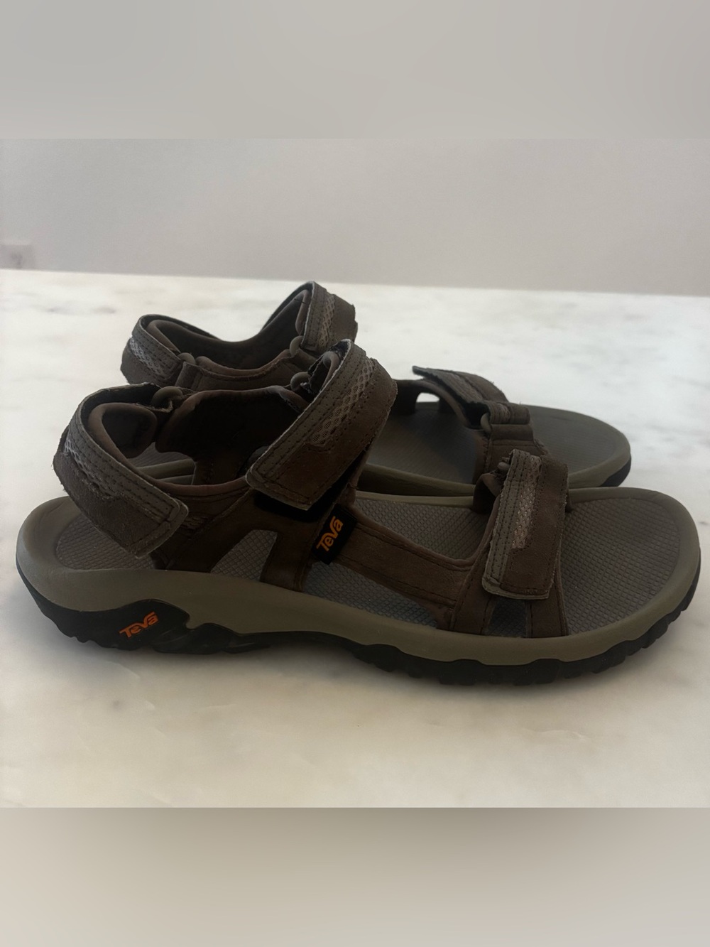Teva Hudson men’s Suede Hiking Outdoor Sandals Sz 11